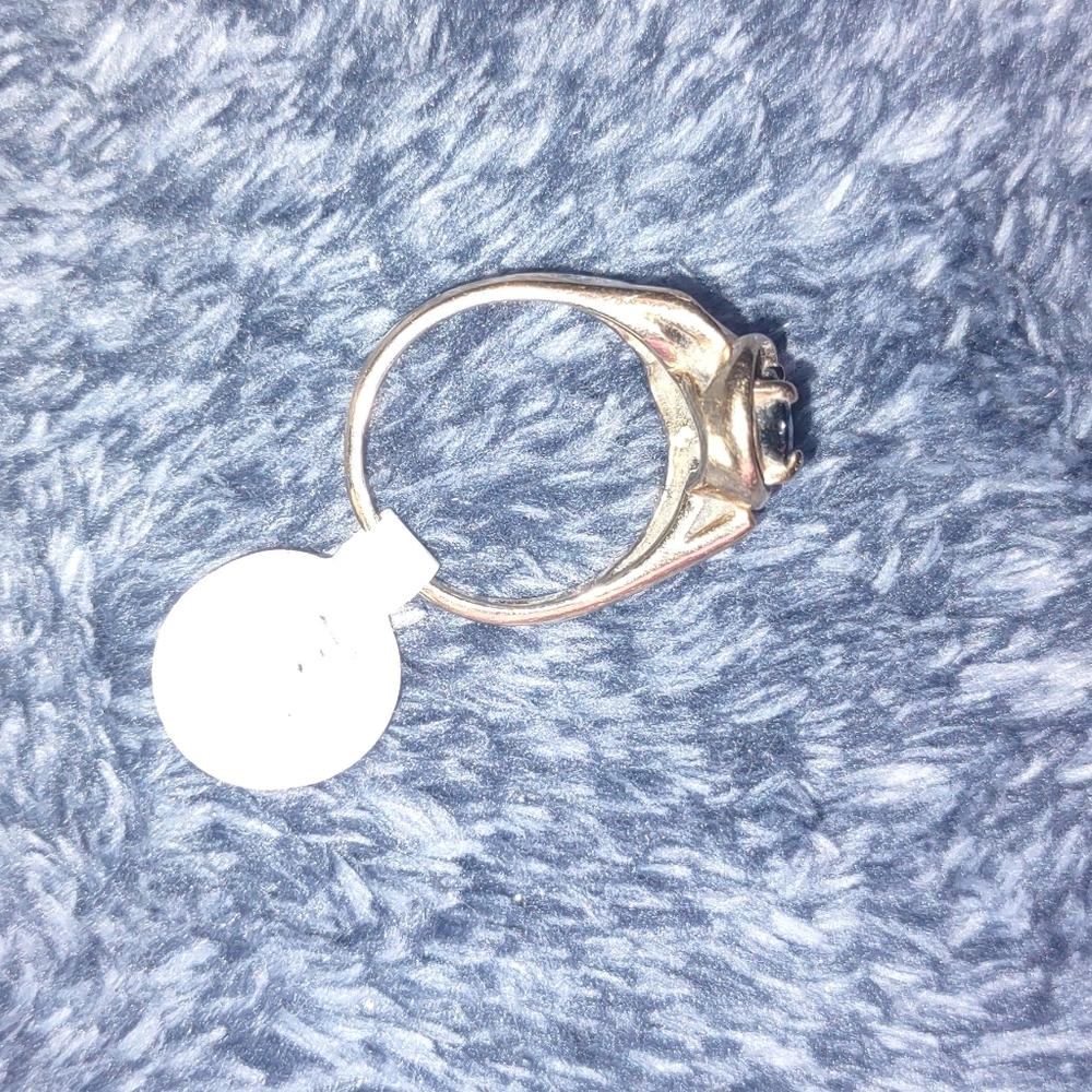 Ring - Picture 2 of 2